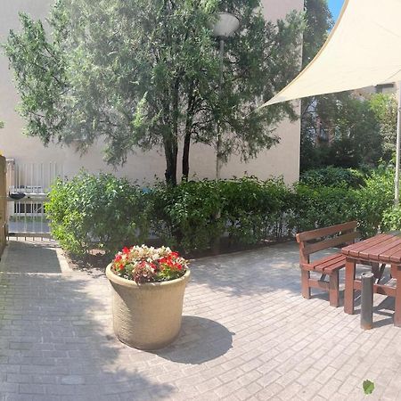 H1 Apartmanok Budapesta Exterior foto