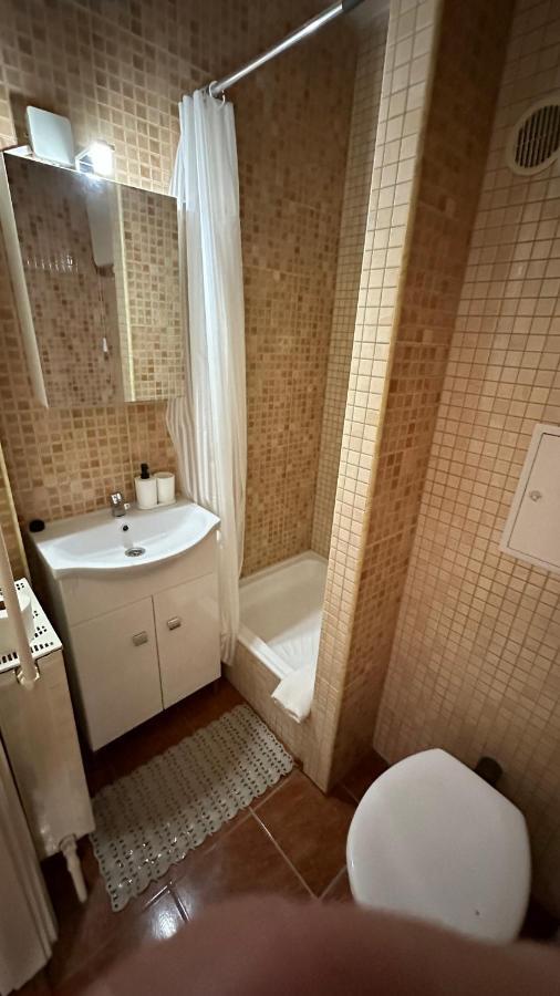 H1 Apartmanok Budapesta Exterior foto