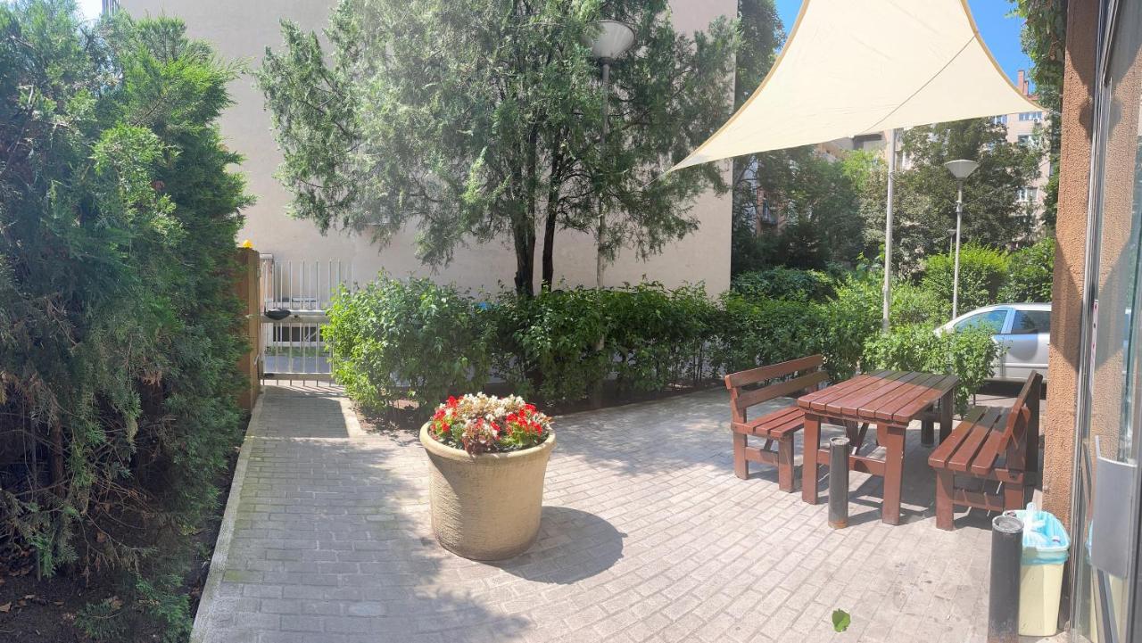 H1 Apartmanok Budapesta Exterior foto